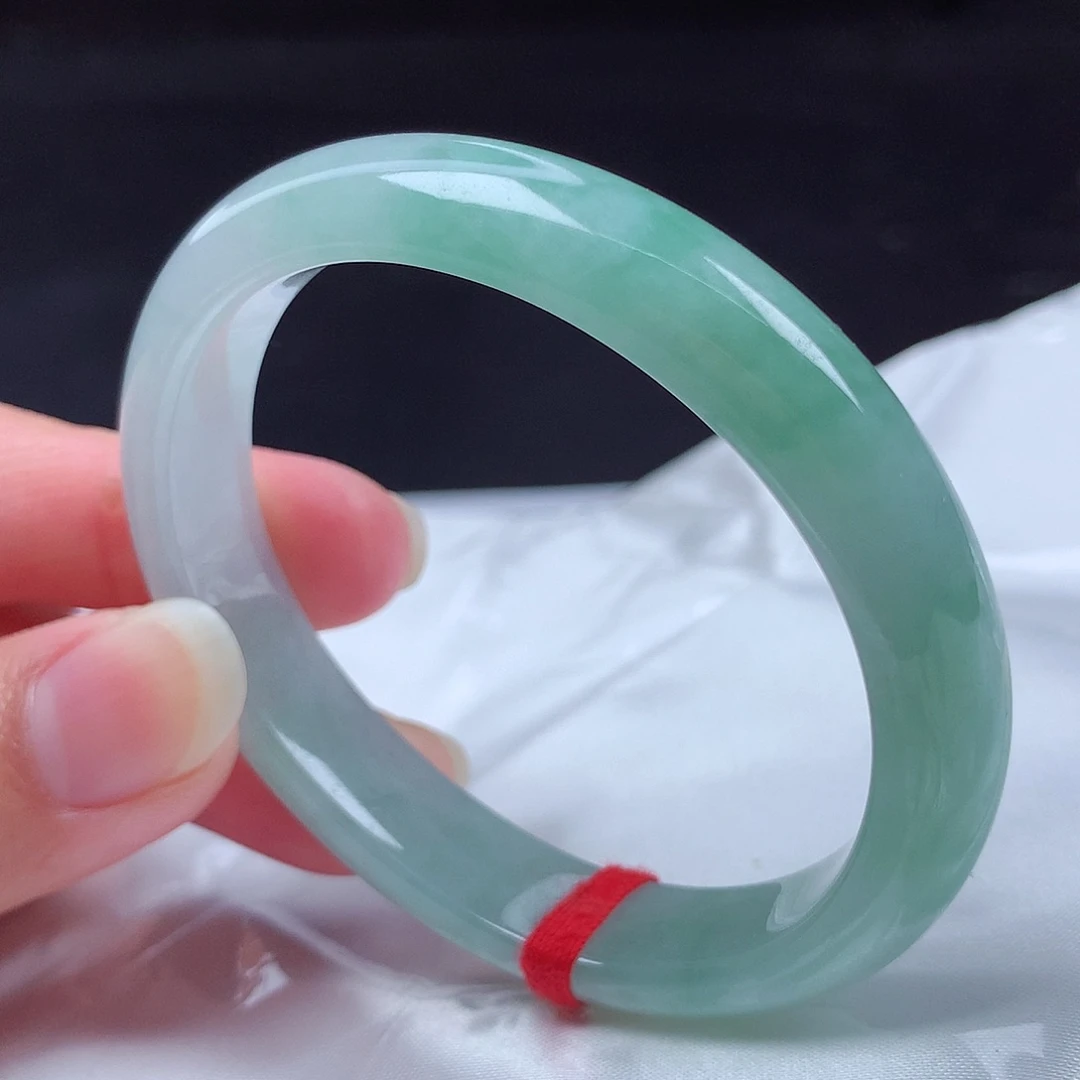 翡翠未镶嵌手镯54贵妃d5416