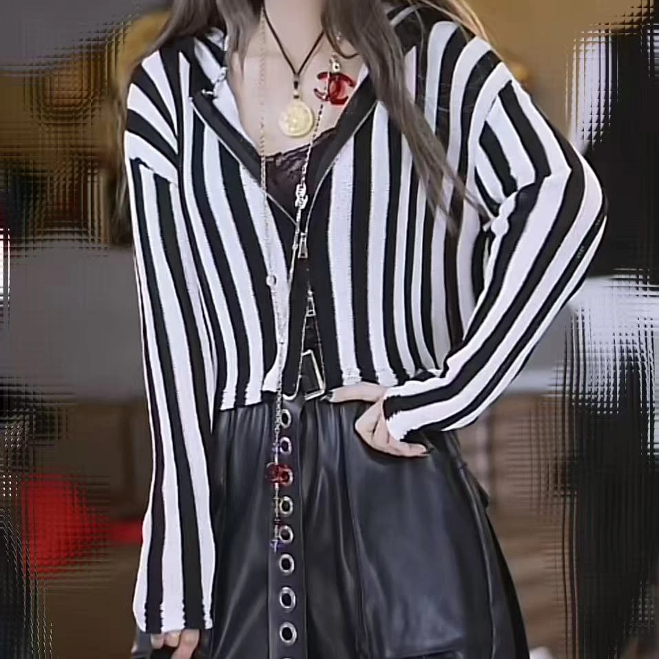 休闲百搭连帽开衫短款毛衣