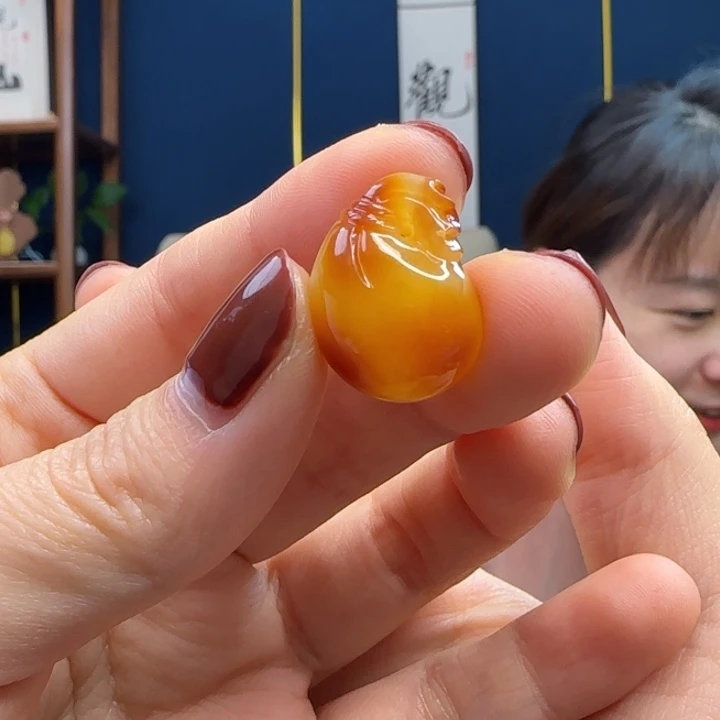 蜜蜡吊坠(赠链)未镶嵌