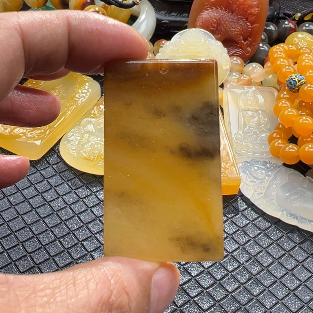 石英质玉未镶嵌颈饰