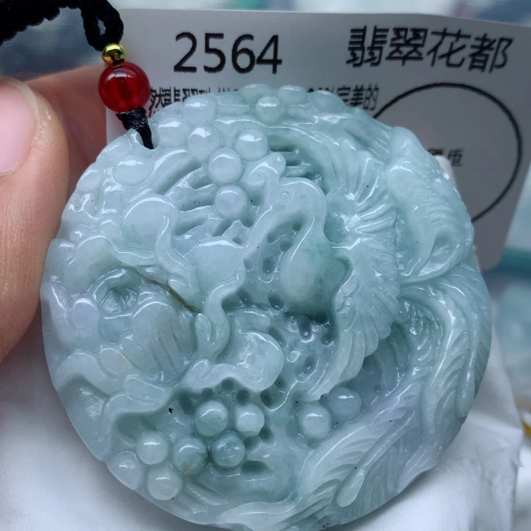 翡翠颈饰未镶嵌牌子