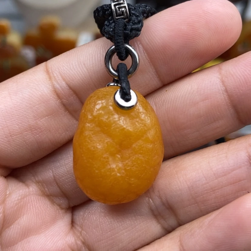 【闪购商品】琥珀颈饰未镶嵌