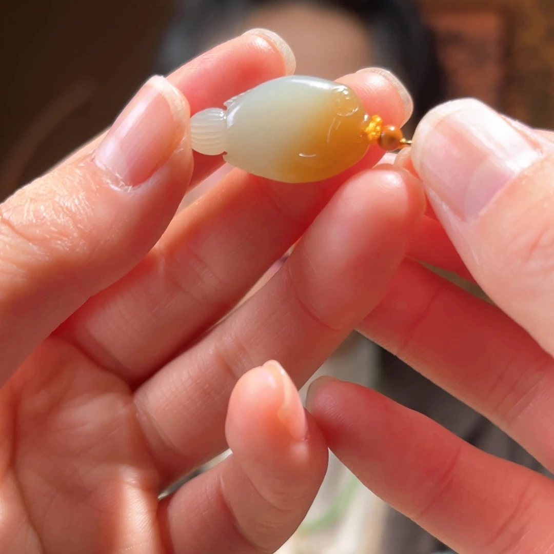 吊坠(不含链)银S925镶嵌和田玉新疆且末糖白鱼260