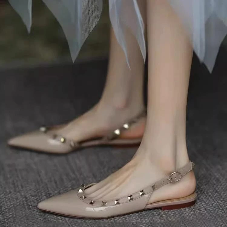 【高奢&达人款】全漆皮平底铆钉浅口裸色尖头后空凉鞋法式气质单