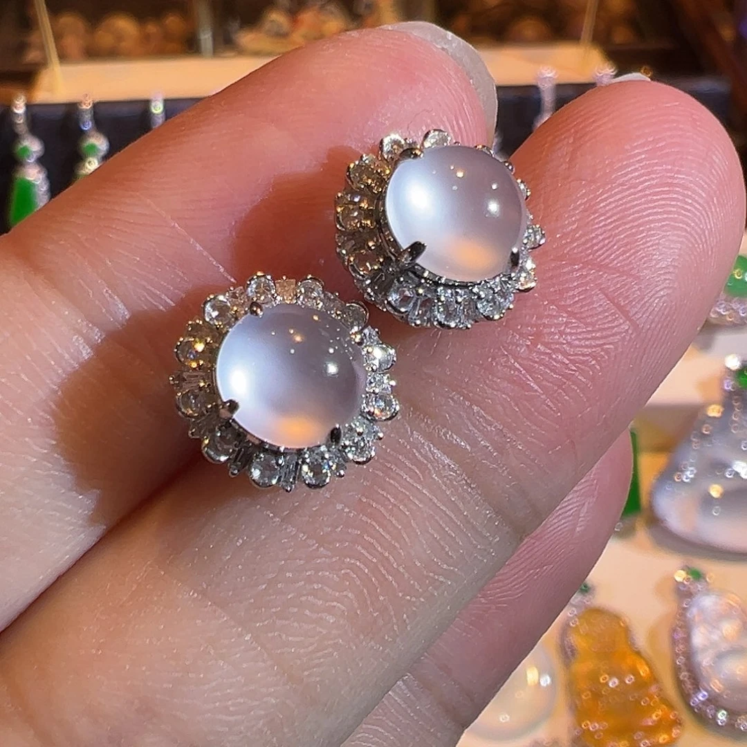 翡翠耳饰18K金镶嵌玻璃种蛋面极光白