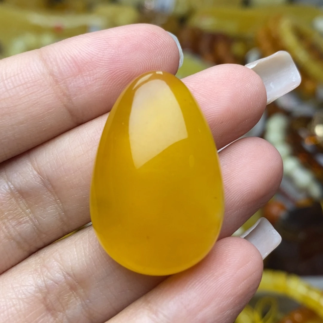 未镶嵌琥珀珠宝奇石