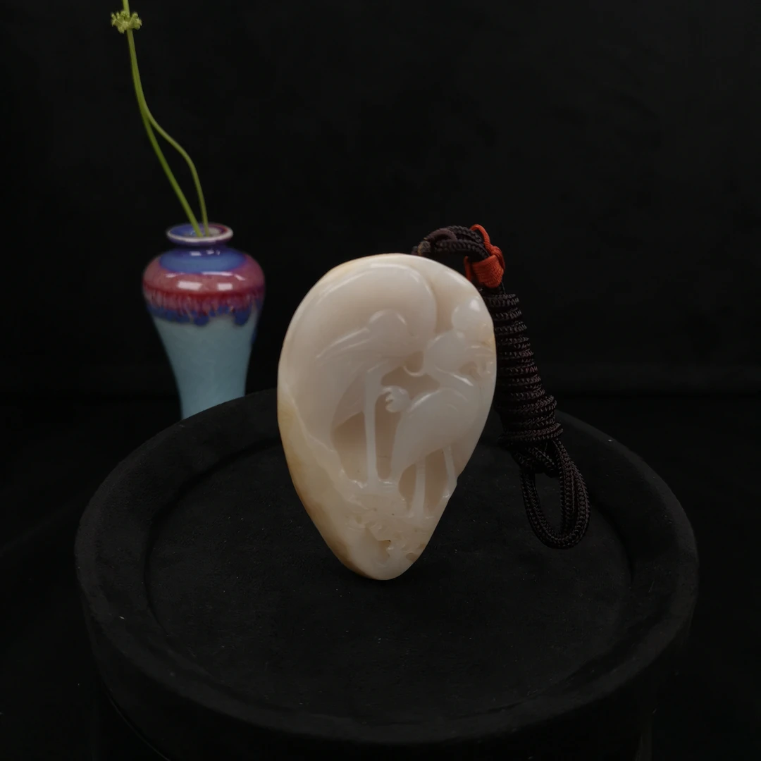 悦悦珠宝-和田玉手工雕刻把件q55