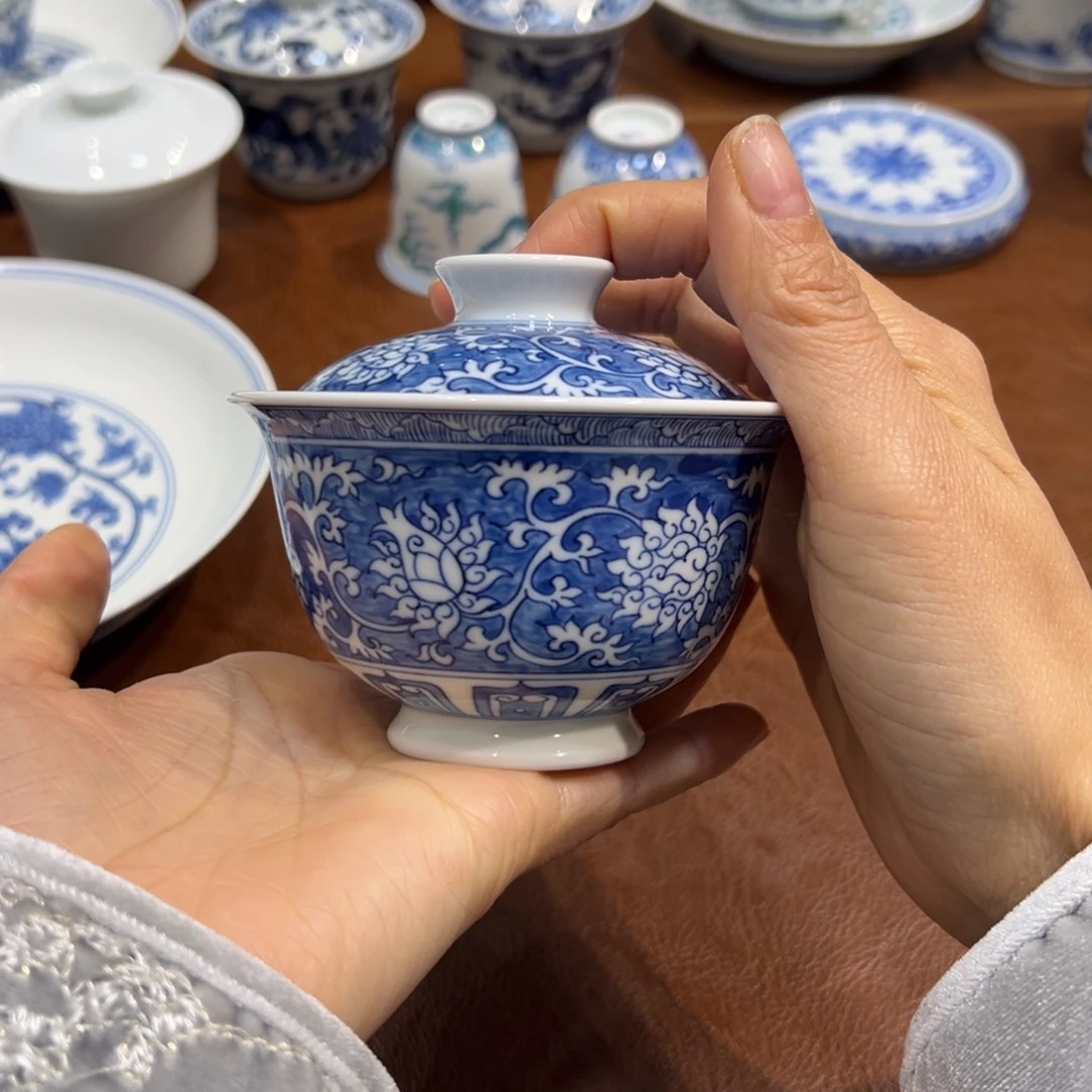 蓝地缠枝盖碗130毫升