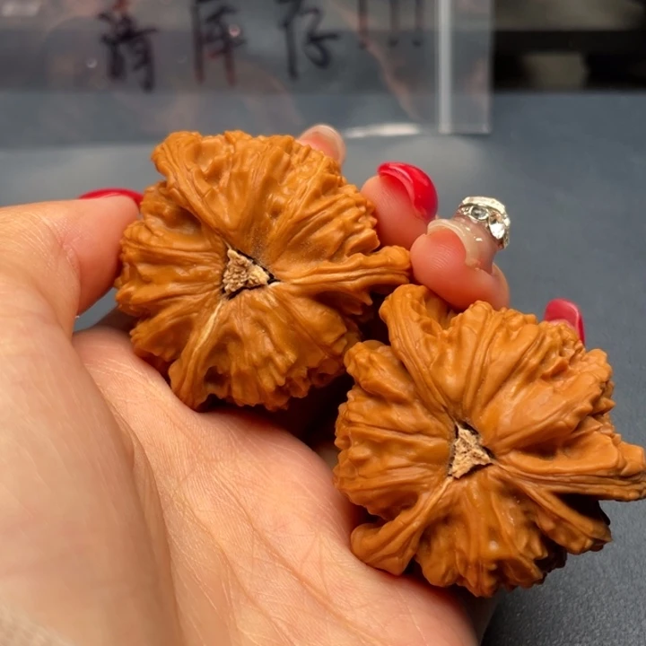 自***我吊坠文玩核桃白狮子