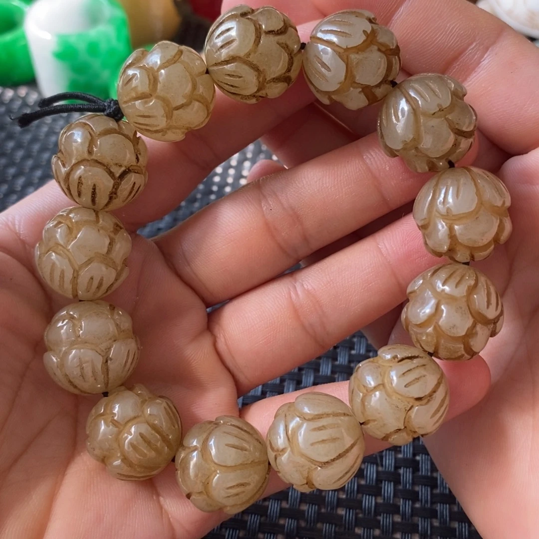 和田玉（糖玉）未镶嵌挂件