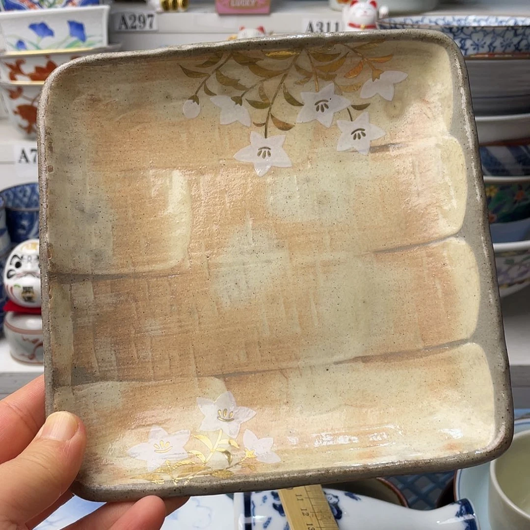 瓷片我不在这里吃饭的哈不去你那边