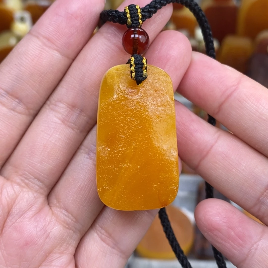 蜜蜡未镶嵌珠宝奇石