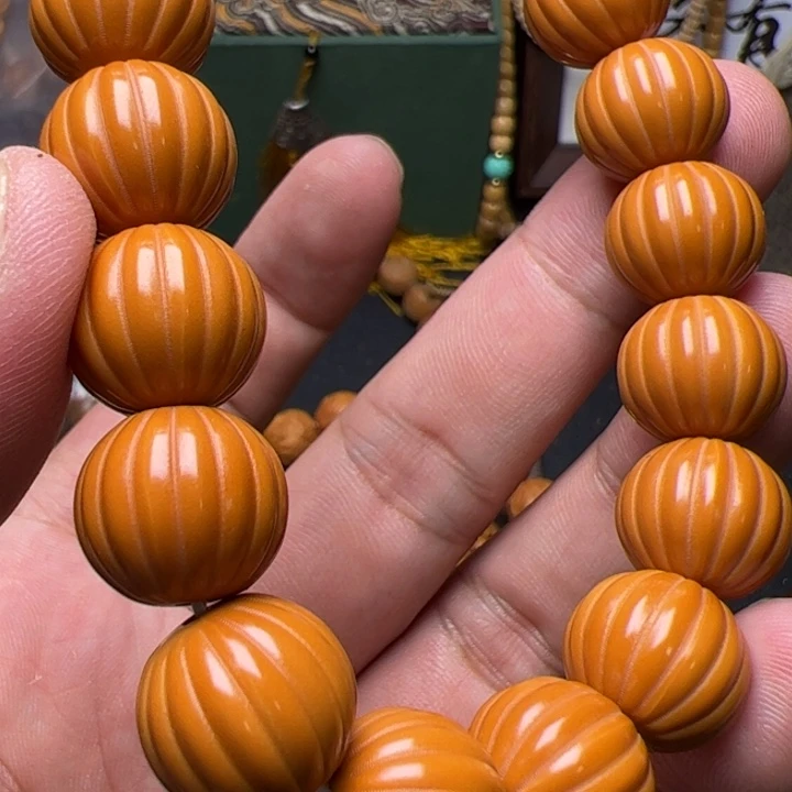 猴头核桃吊坠看看咯