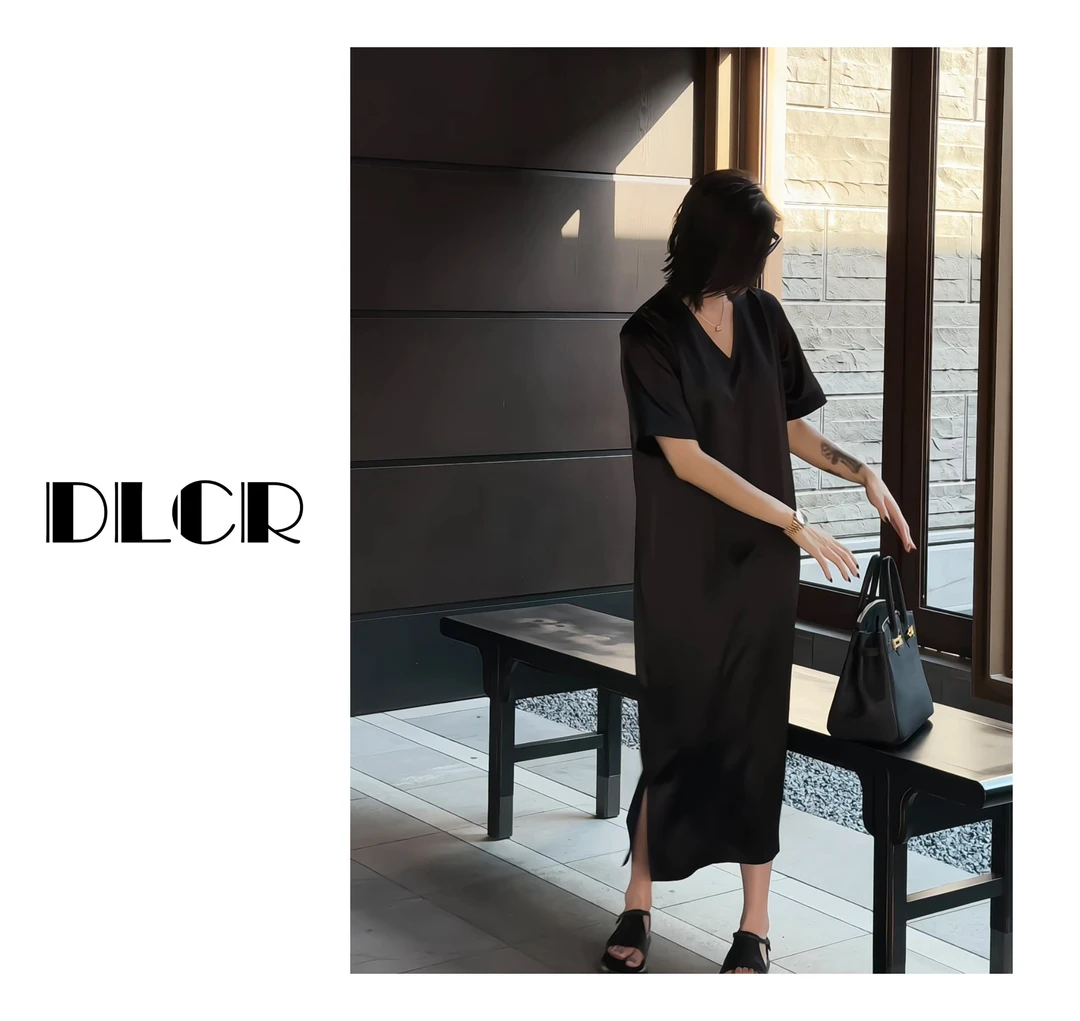 DLCR【大琳】2025夏季新款纯色轻职风醋酸轻奢短袖连衣裙