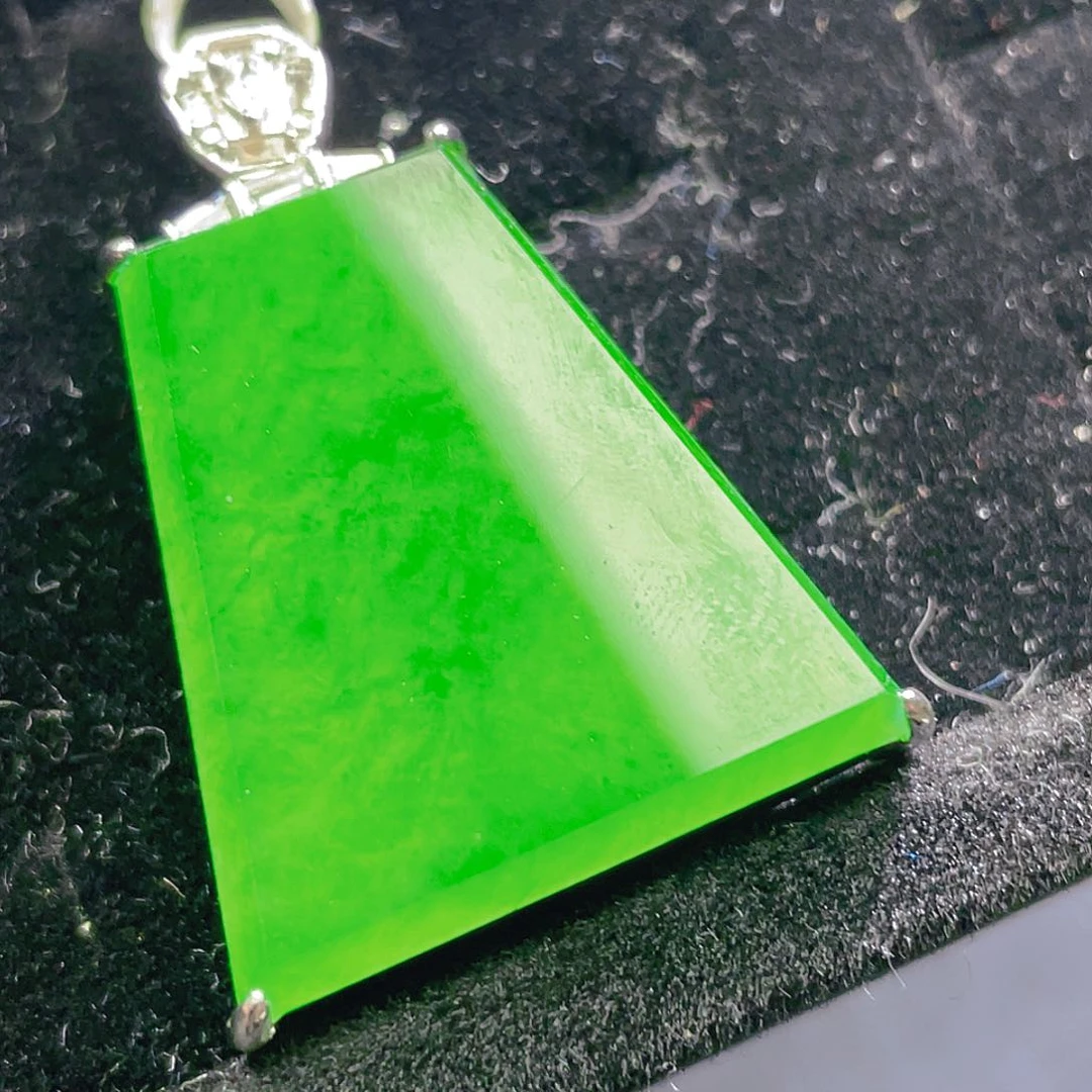 翡翠颈饰未镶嵌58，