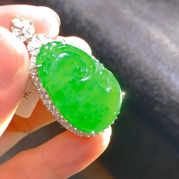 【闪购商品】翡翠颈饰银S925镶嵌翡翠