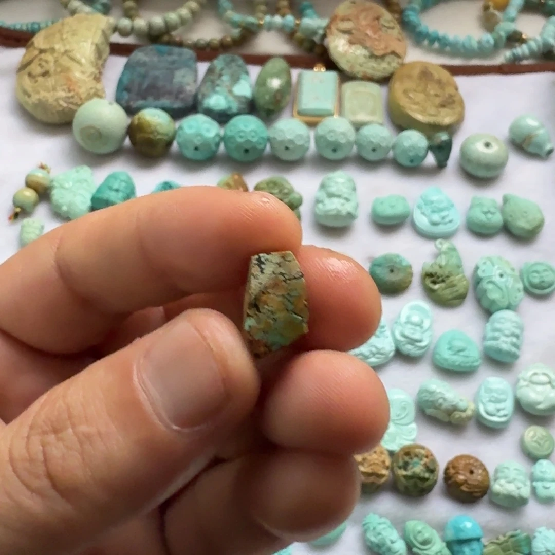 南红玛瑙未镶嵌珠宝奇石