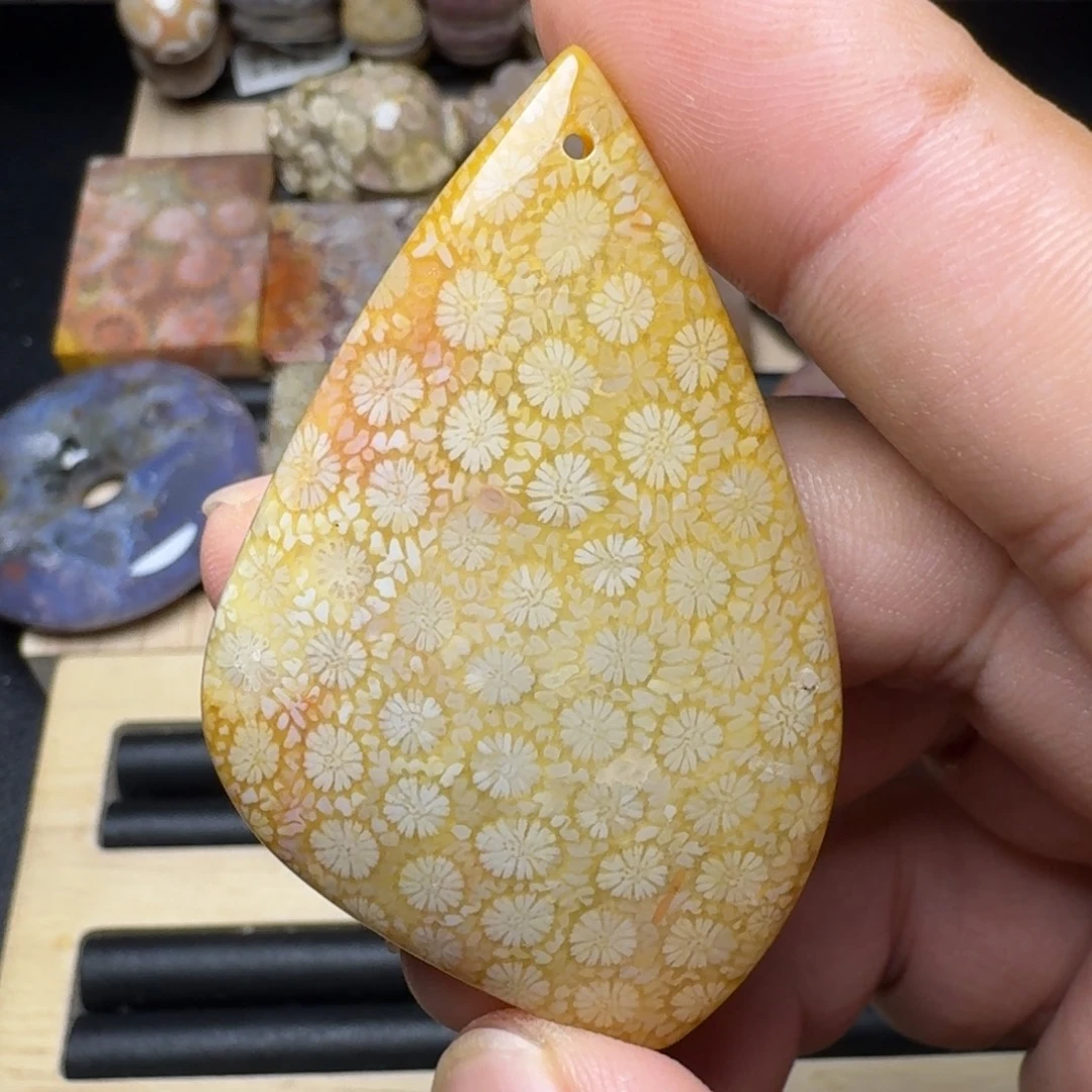 硅化玉未镶嵌纯天然色有机玉石保真色