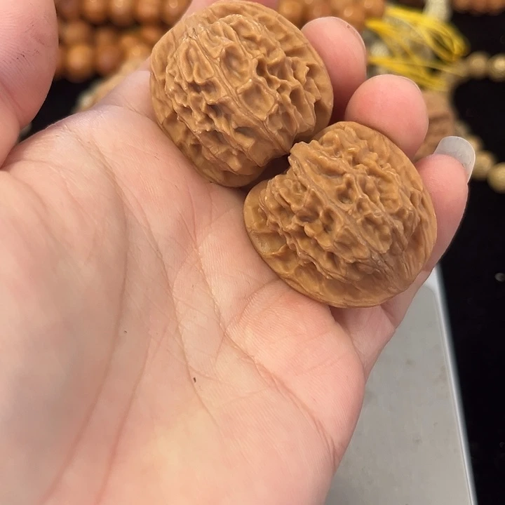 把件文玩核桃33左右天地，编号00003