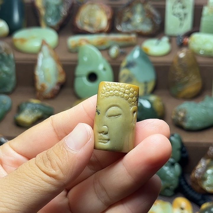 岫岩河磨玉（透闪石质玉）未镶嵌颈饰