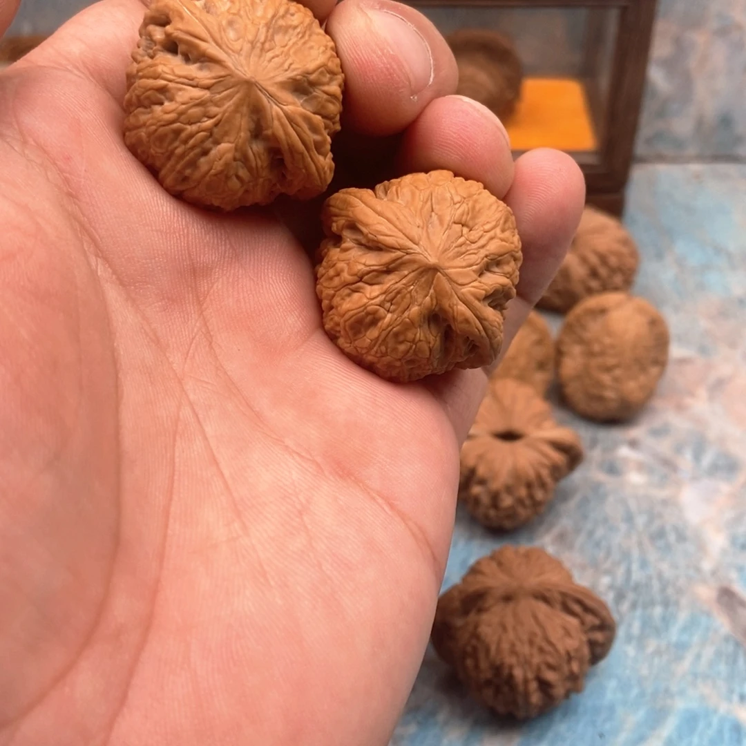 文玩核桃吊坠铁锤