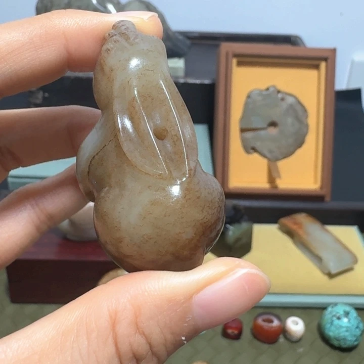 笑***哈颈饰未镶嵌和田玉