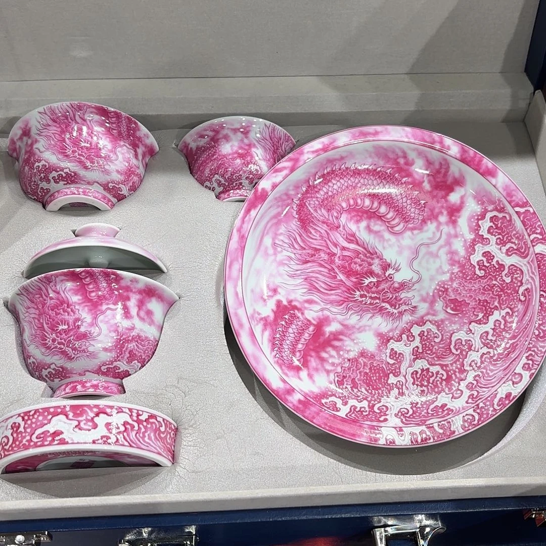 瓷片景德镇瓷器精品陈列