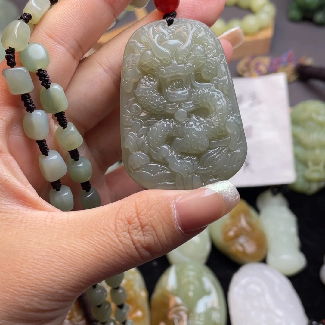 和田玉颈饰未镶嵌