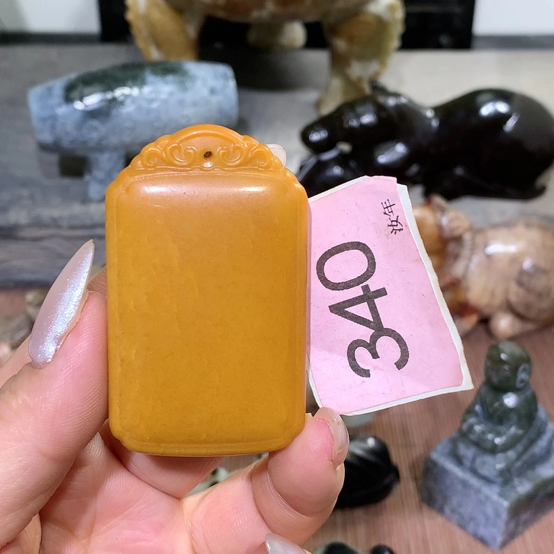 颈饰未镶嵌和田玉