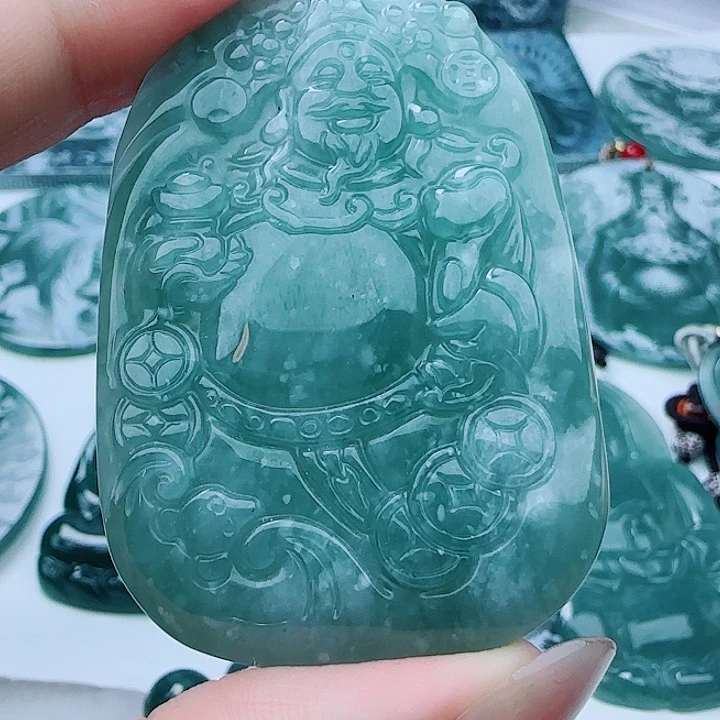 翡翠未镶嵌颈饰  多样性发货天然的A货翡翠