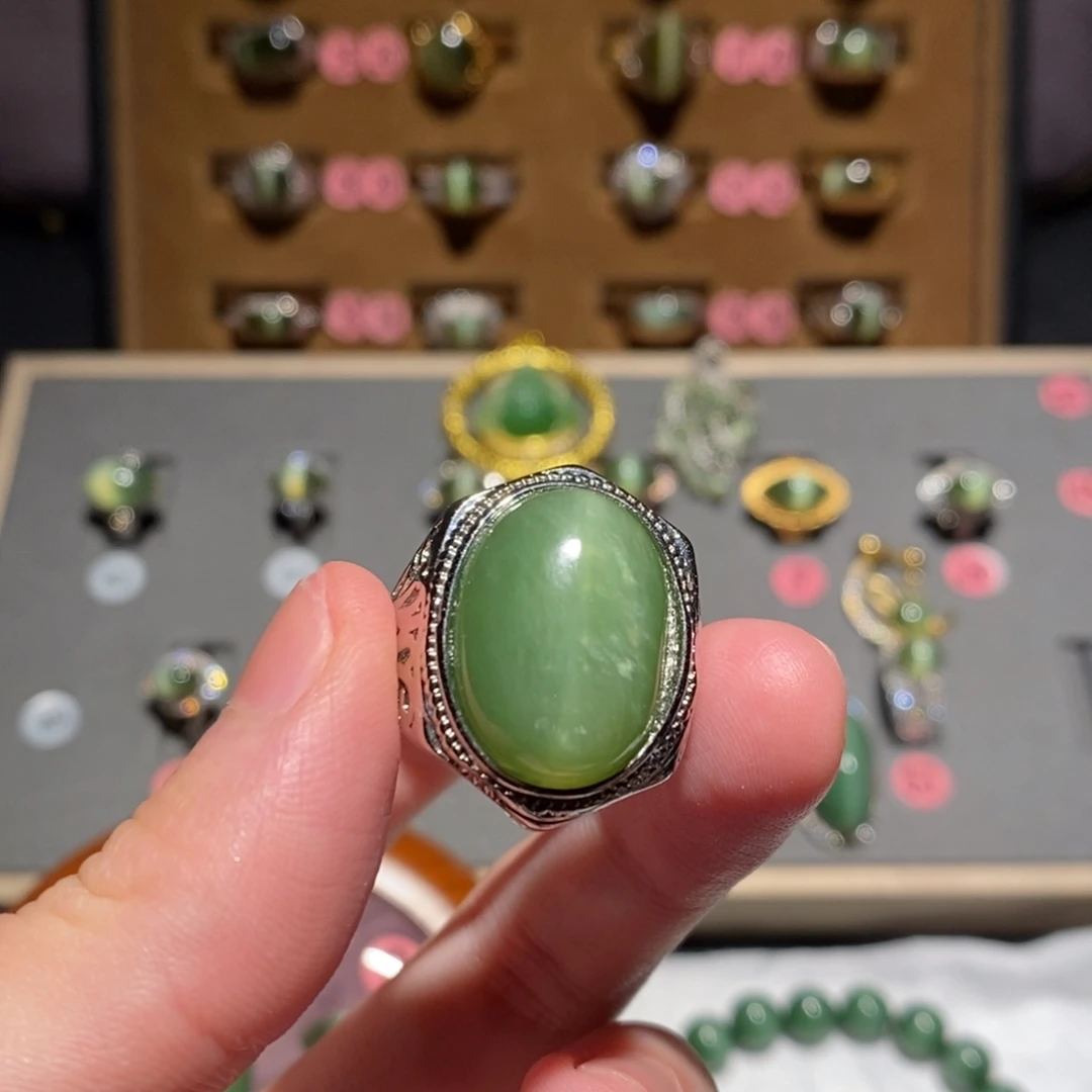 和田玉未镶嵌戒指