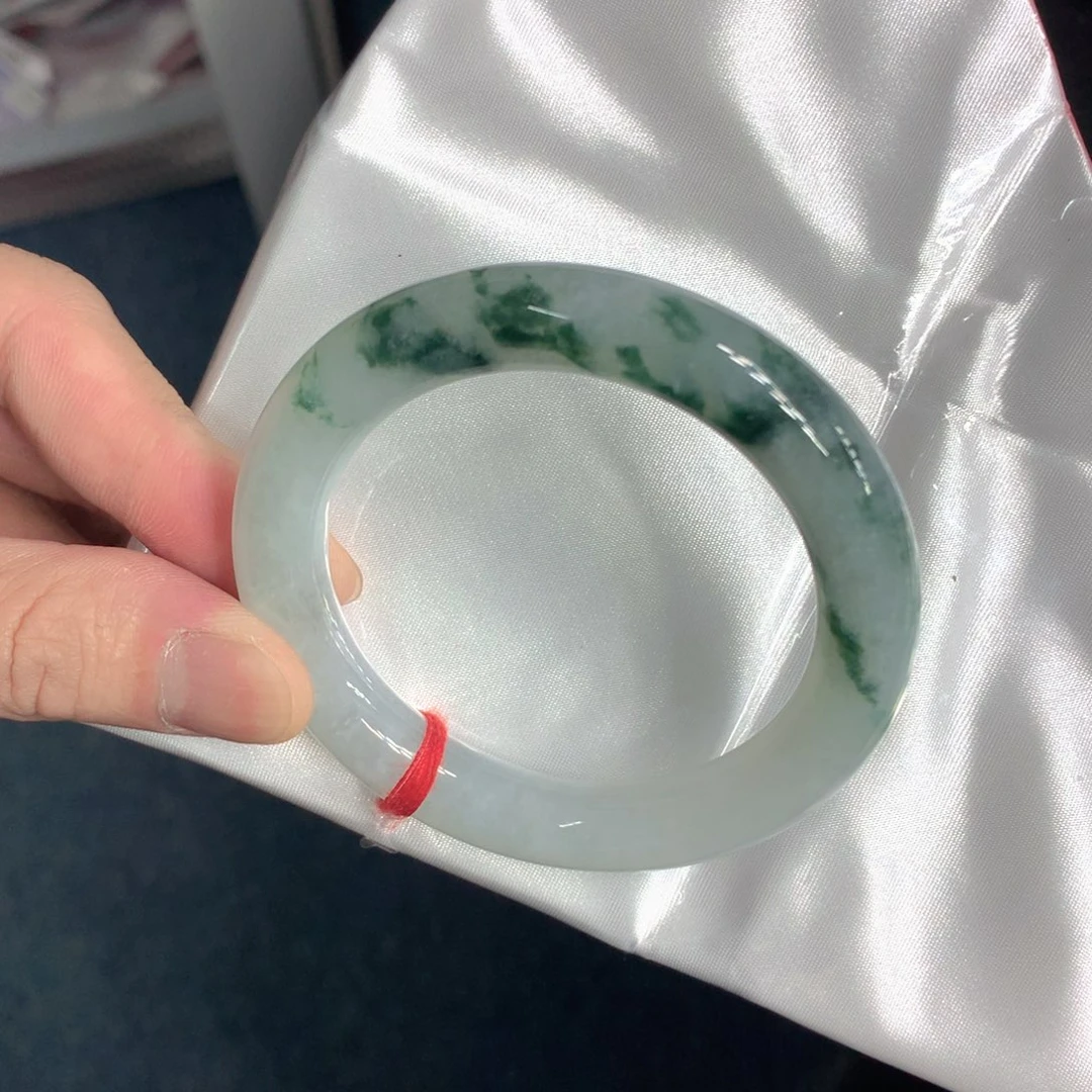 翡翠手镯（圆镯）未镶嵌?***凌翡翠