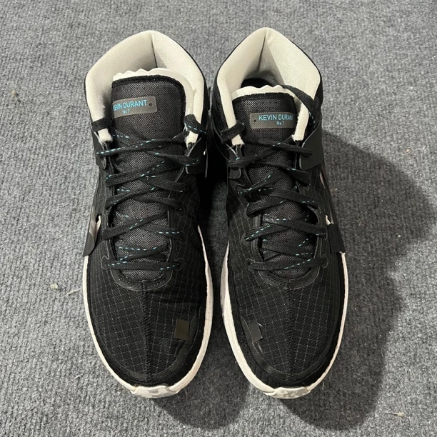 KD13 44.5码 正品篮球鞋