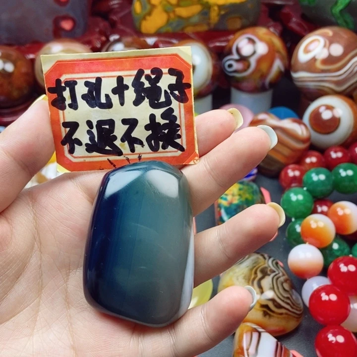 陶***亭玛瑙/玉髓未镶嵌颈饰