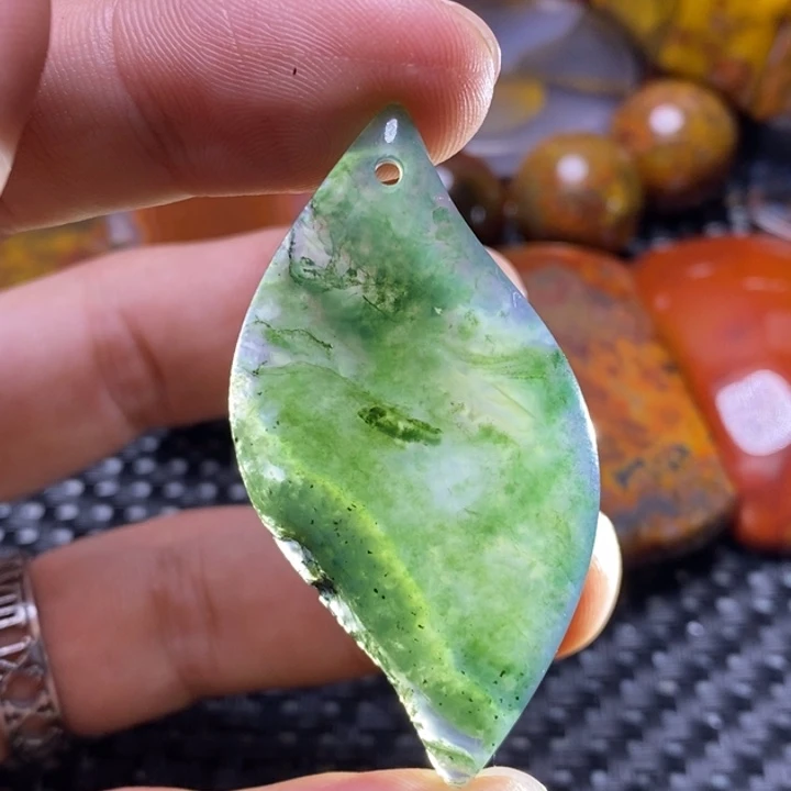 玛瑙/玉髓颈饰未镶嵌