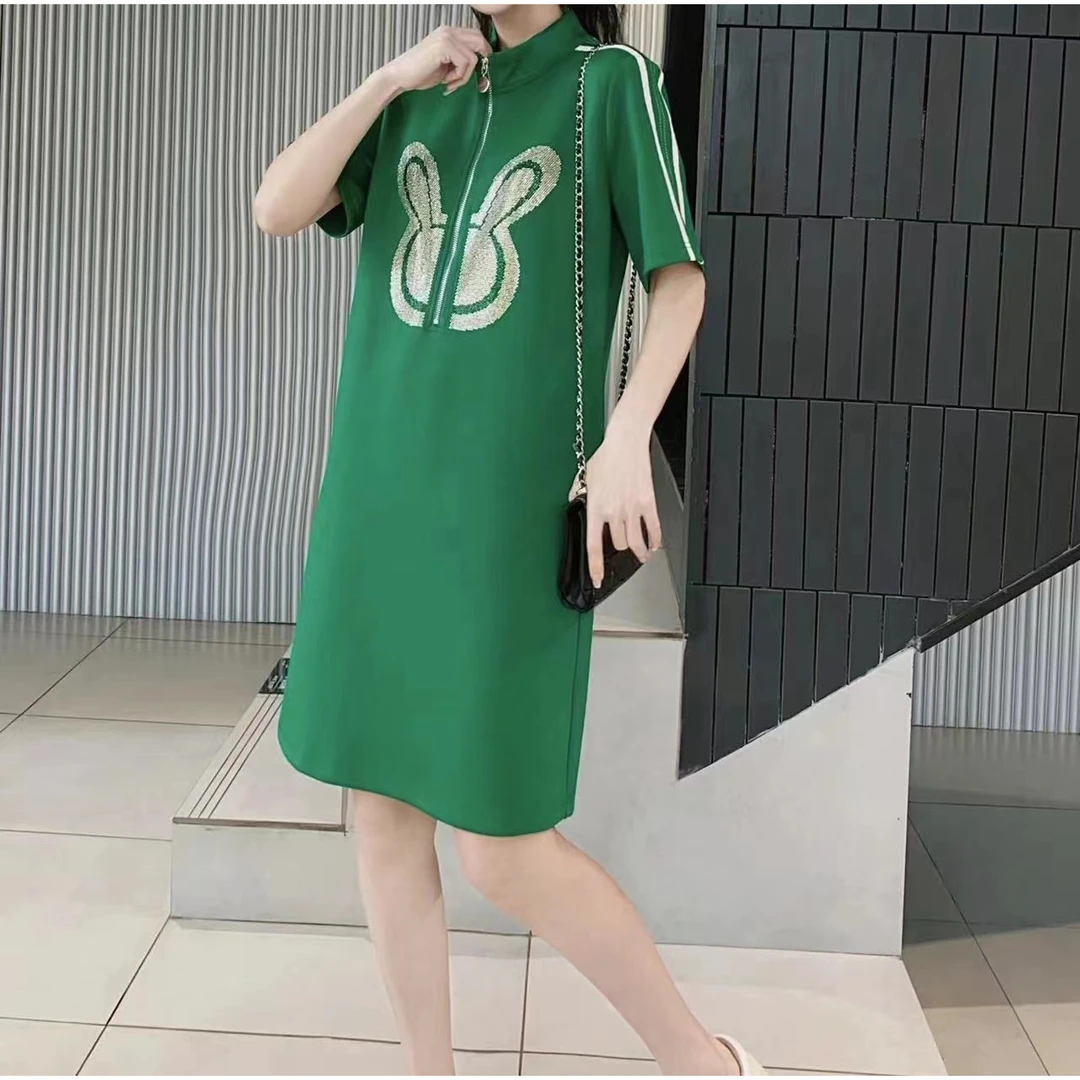 【卿她】连衣裙夏款女半拉链领烫钻熊8889千金风显瘦休闲绿色
