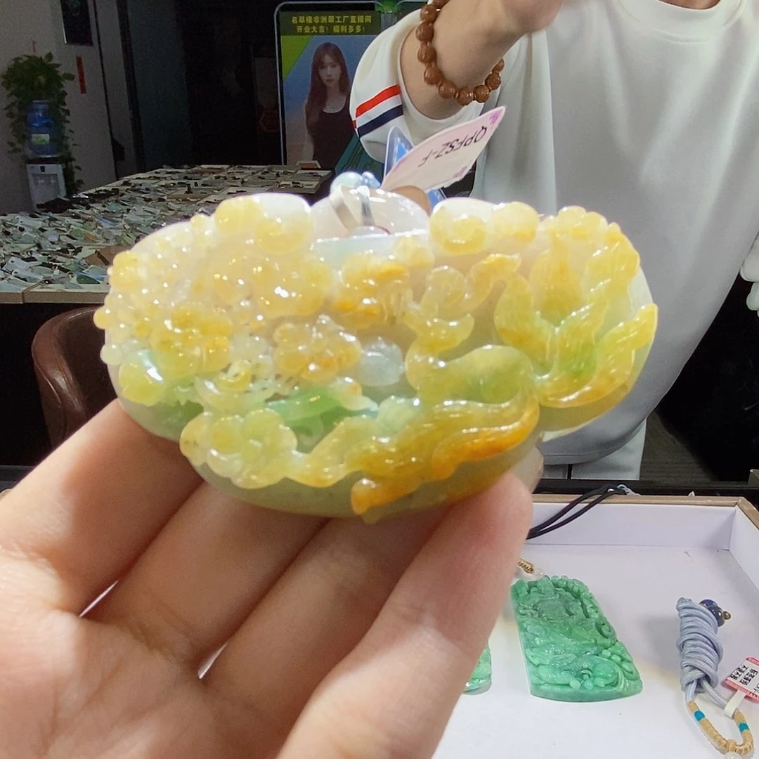 颈饰未镶嵌翡翠翡翠