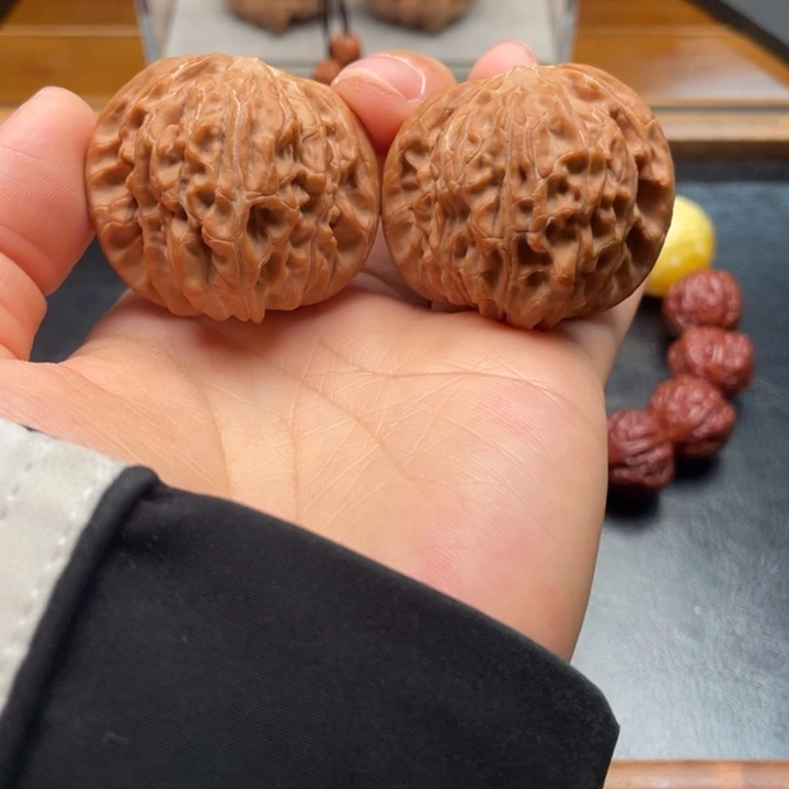 吊坠文玩核桃全品40尺红皮磨盘克重43.3克