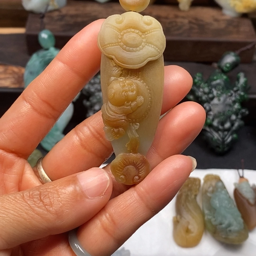 冰***糖定制翡翠未镶嵌毛货抛光