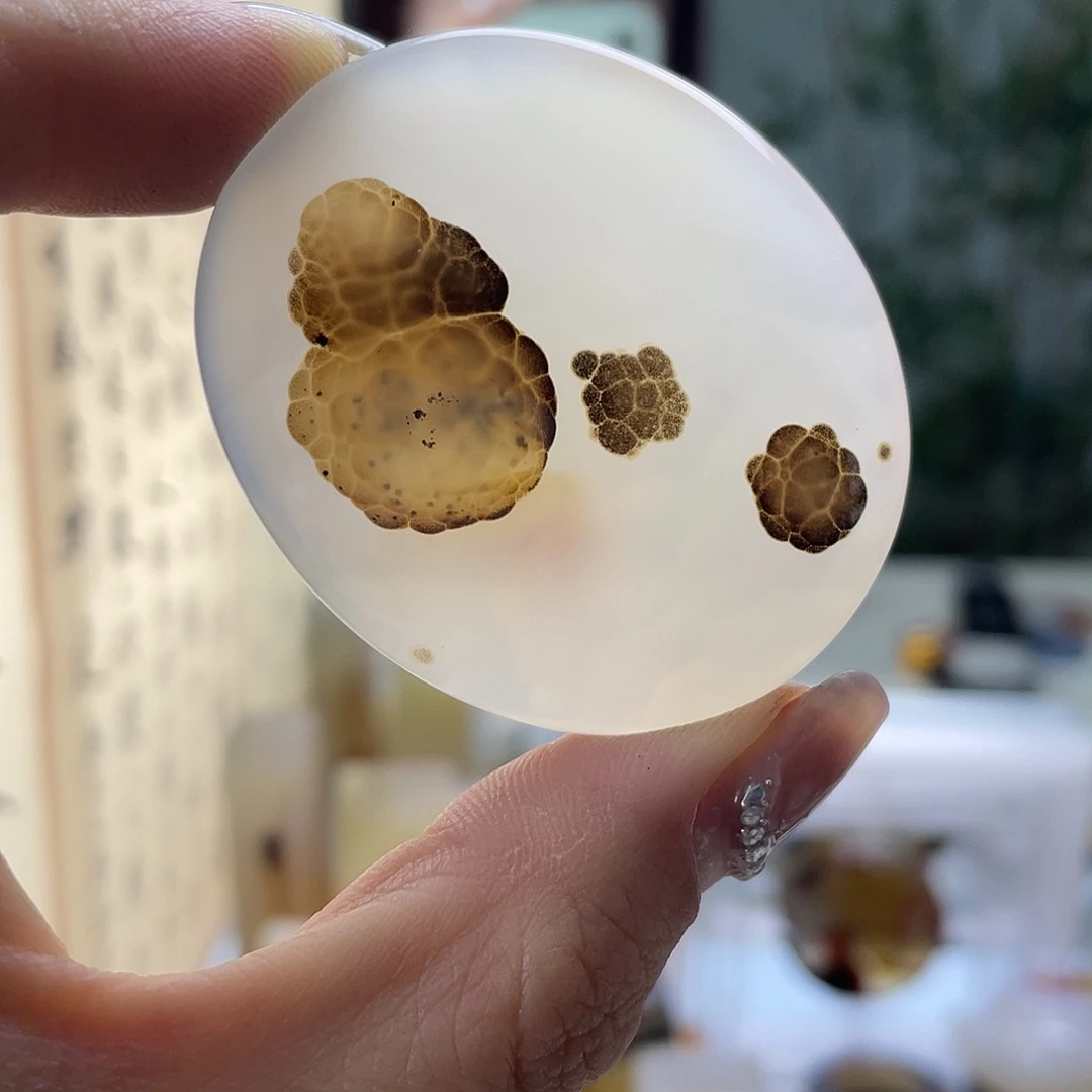 玛瑙/玉髓未镶嵌珠宝奇石
