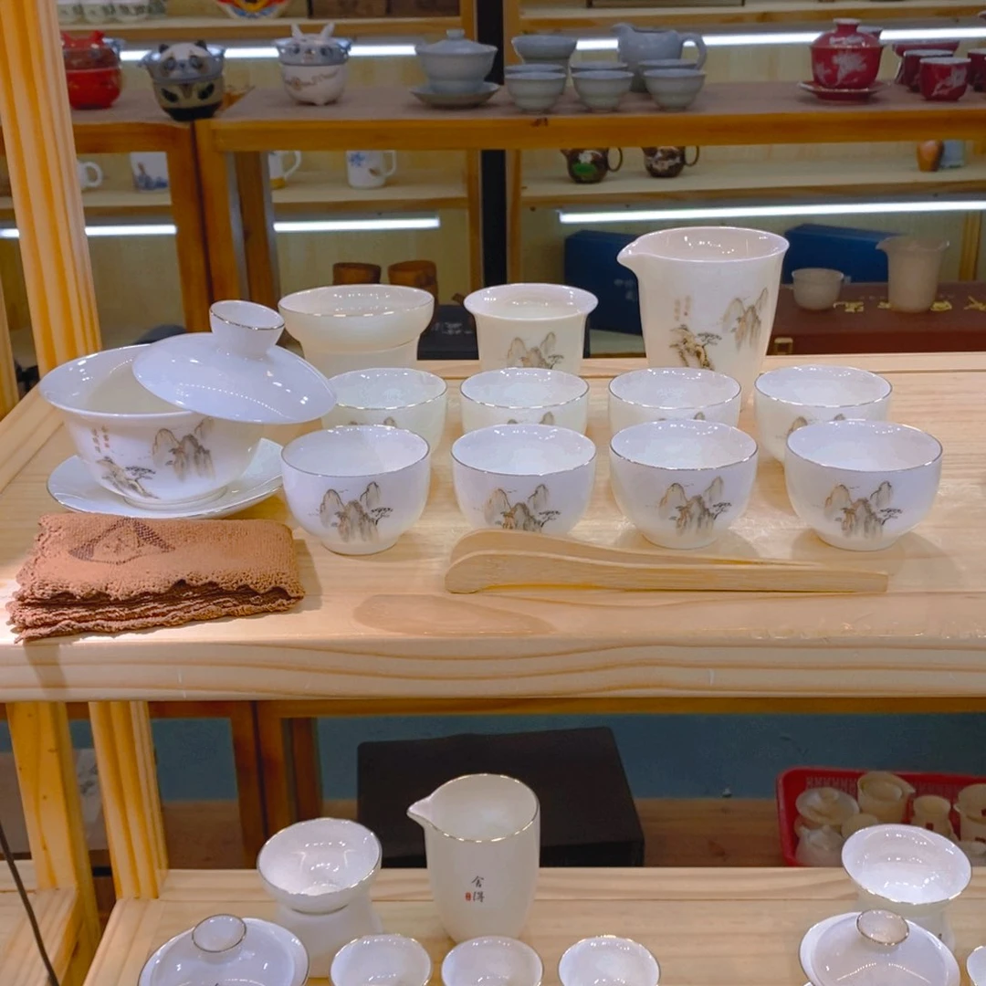 不止中国白羊脂玉瓷