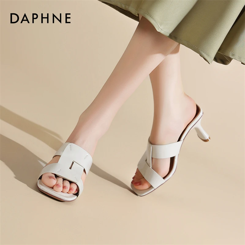 达芙妮凉拖鞋女外穿2025新款夏季时尚法式小香风凉拖洋气一字拖鞋