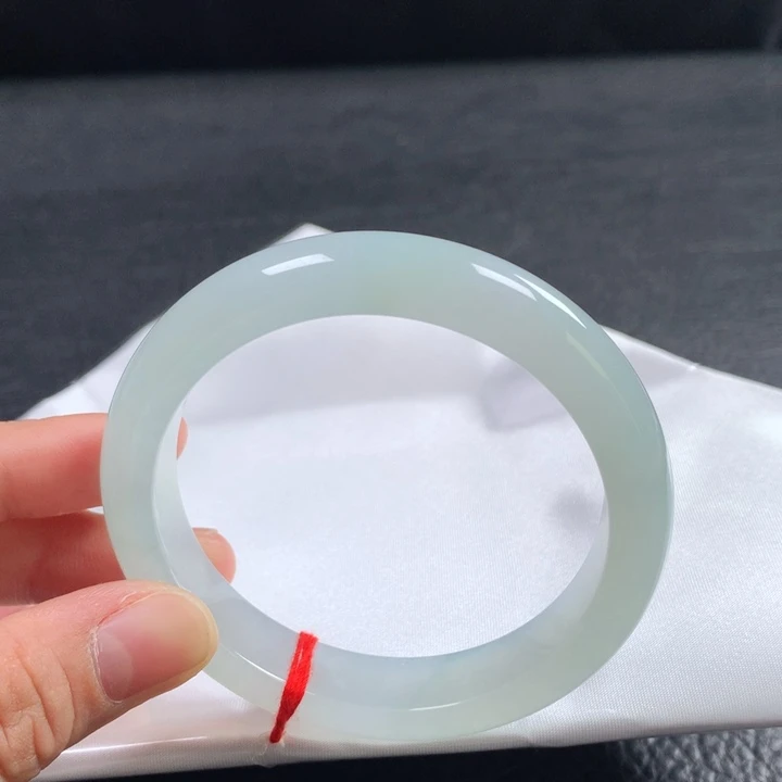 翡翠未镶嵌手镯57圈