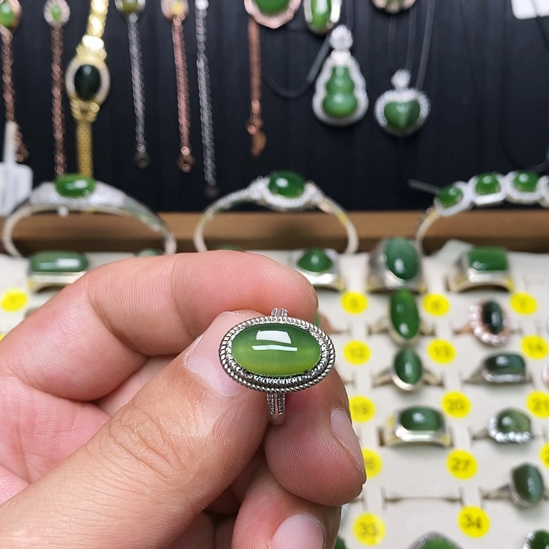 银S925镶嵌戒指和田玉（碧玉）