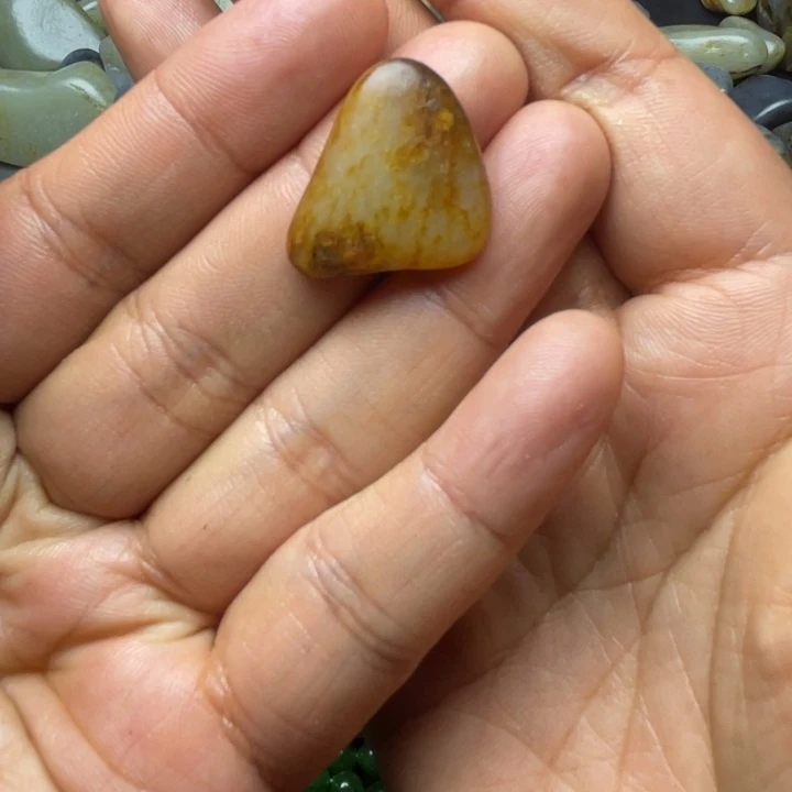 未镶嵌和田玉珠宝半成品