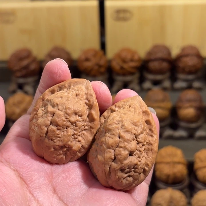 文玩核桃吊坠黄*鸿鸡心