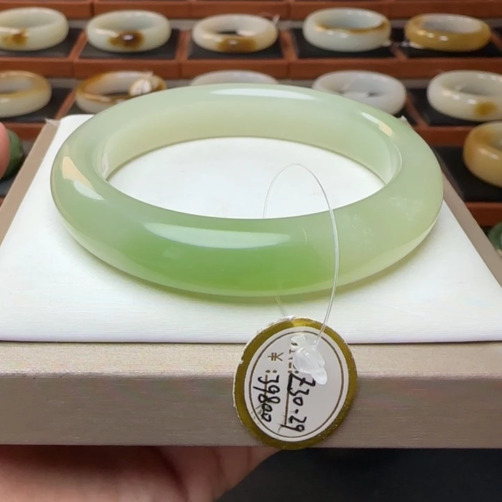 和田玉未镶嵌手镯晴水底带翠55.9上新