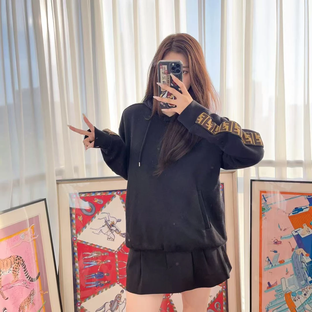 95新 FENDI/芬迪 麦殿/男士连帽卫衣黑色/250705SYNXT40