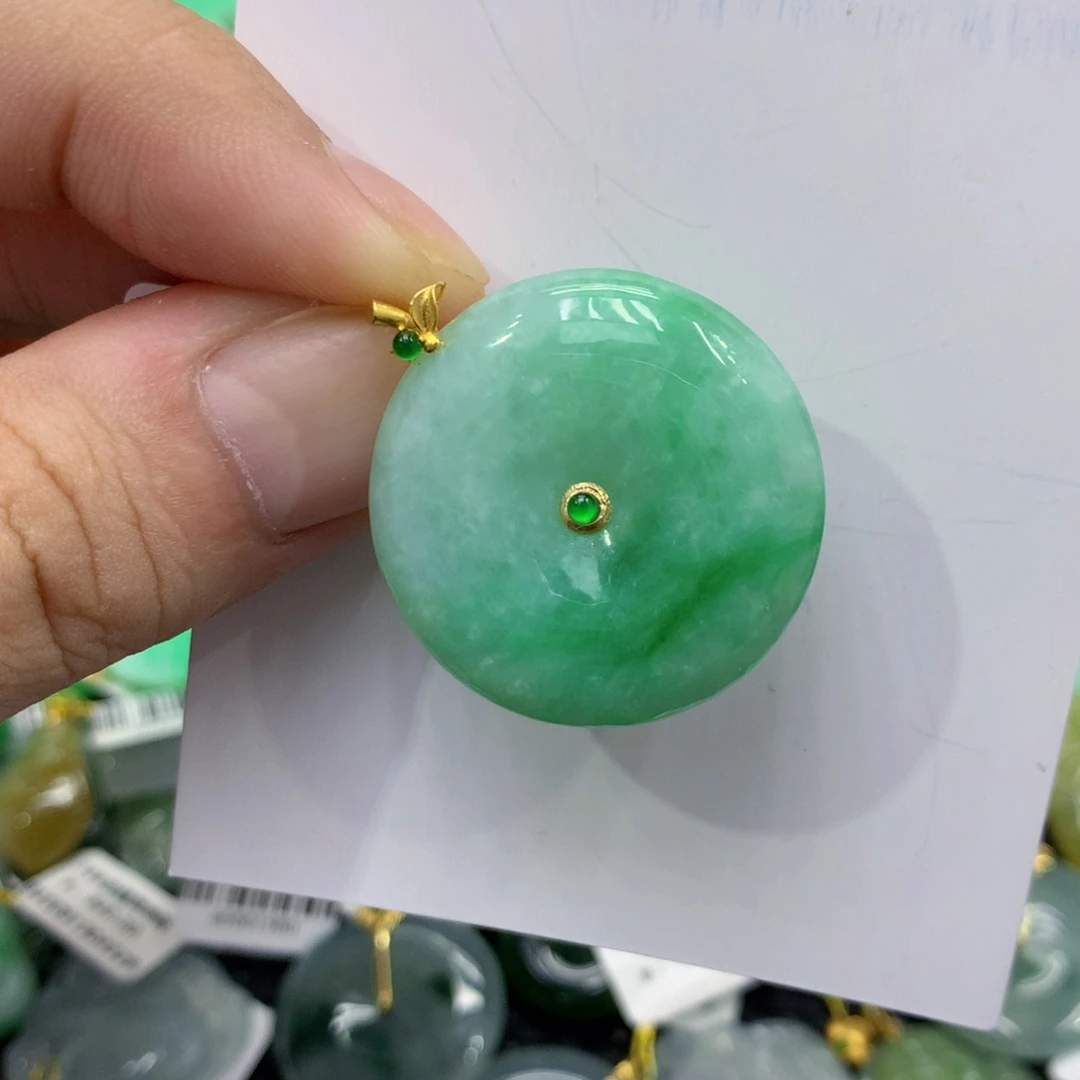 颈饰18K金镶嵌翡翠翡翠