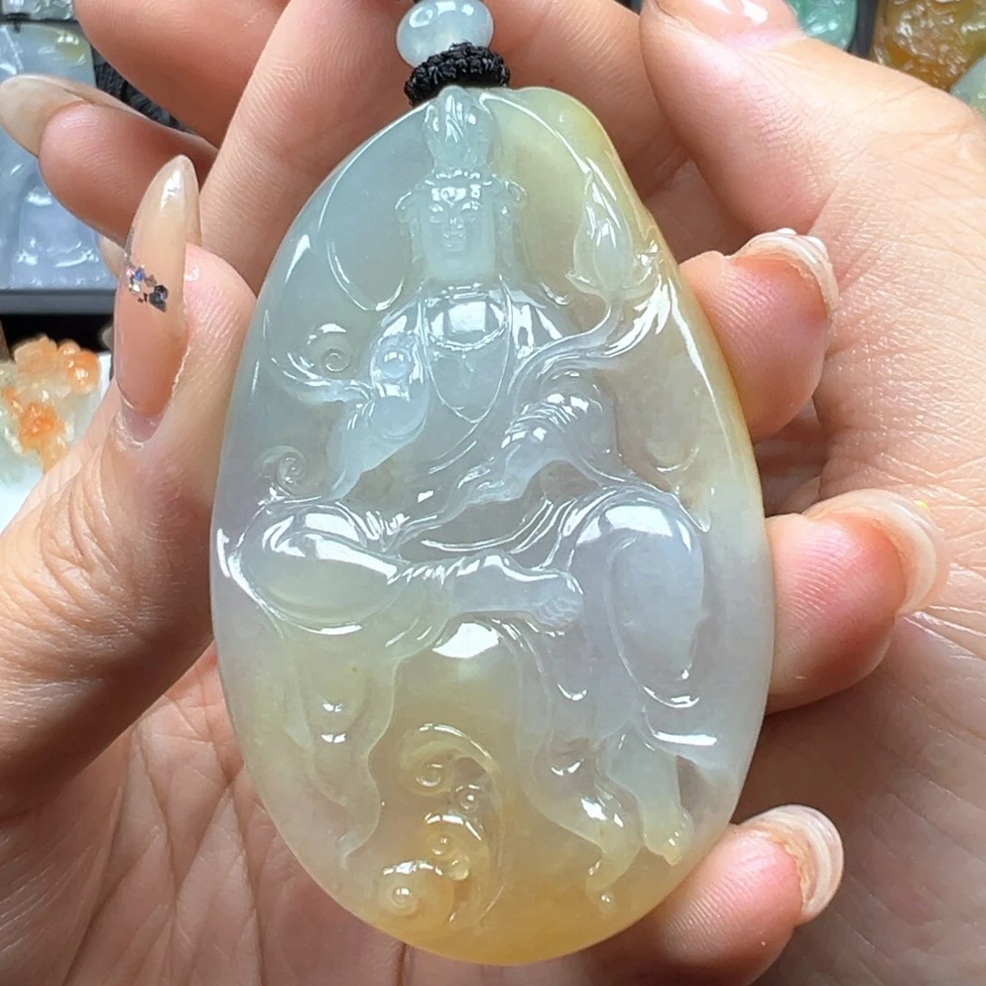 翡翠未镶嵌颈饰观音